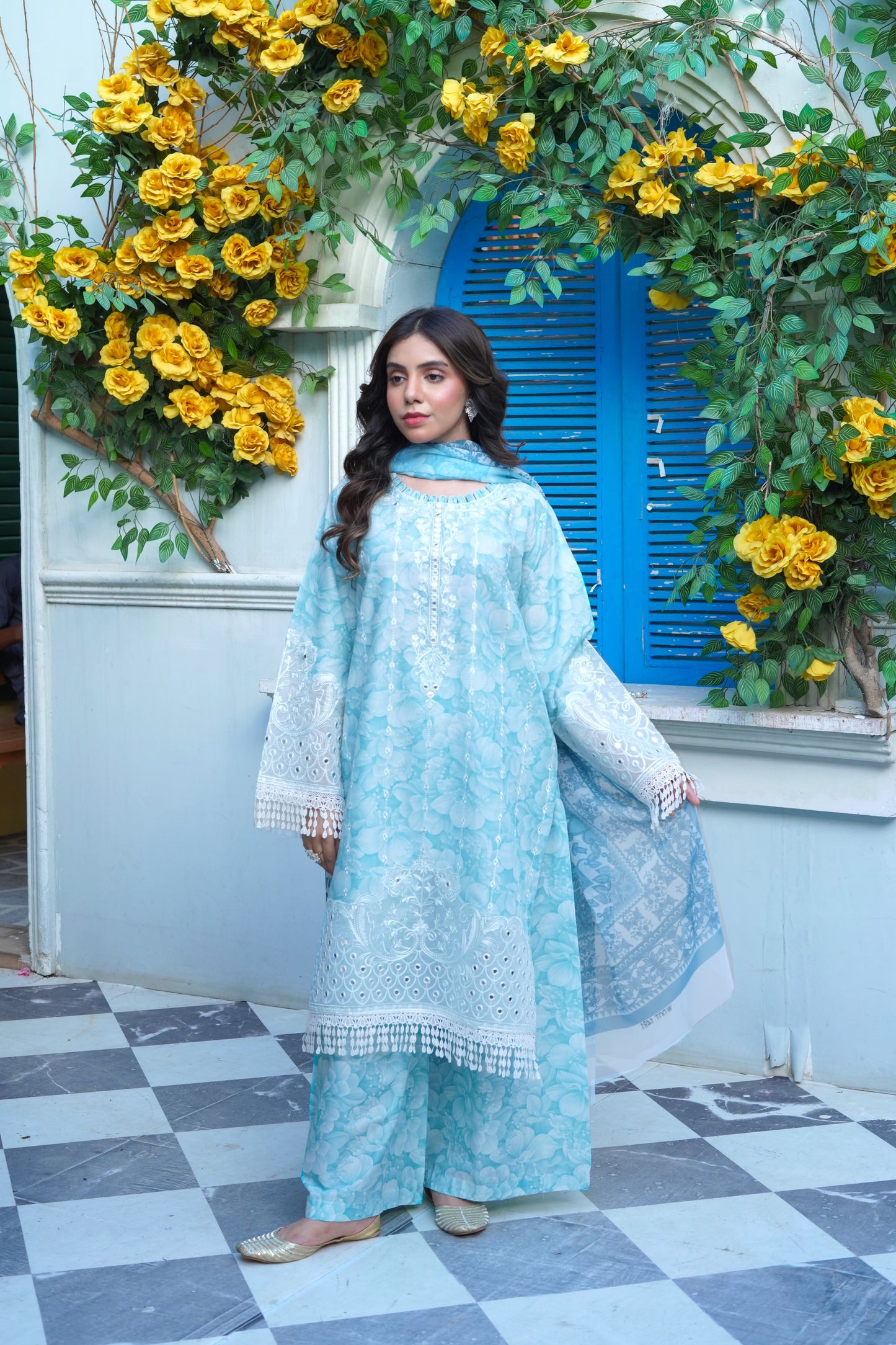 3 pc Printed Lawn Suit with Flapper