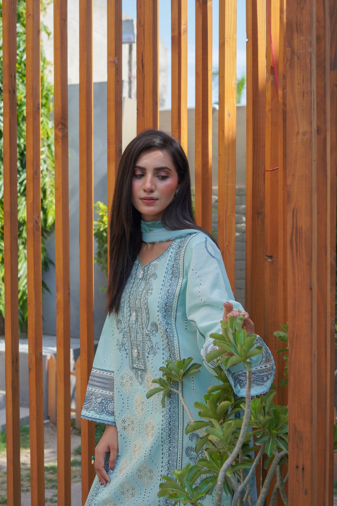 Ferozi Embroidered Chikankari Lawn Suit 3 Piece - sitarastyle.com
