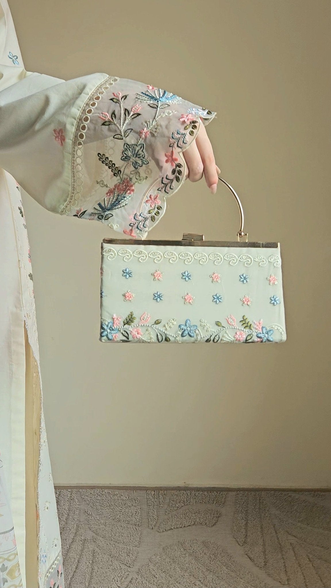 Ivory Cream Thread Work 3pc Suit with Printed Chiffon Dupatta - sitarastyle.com
