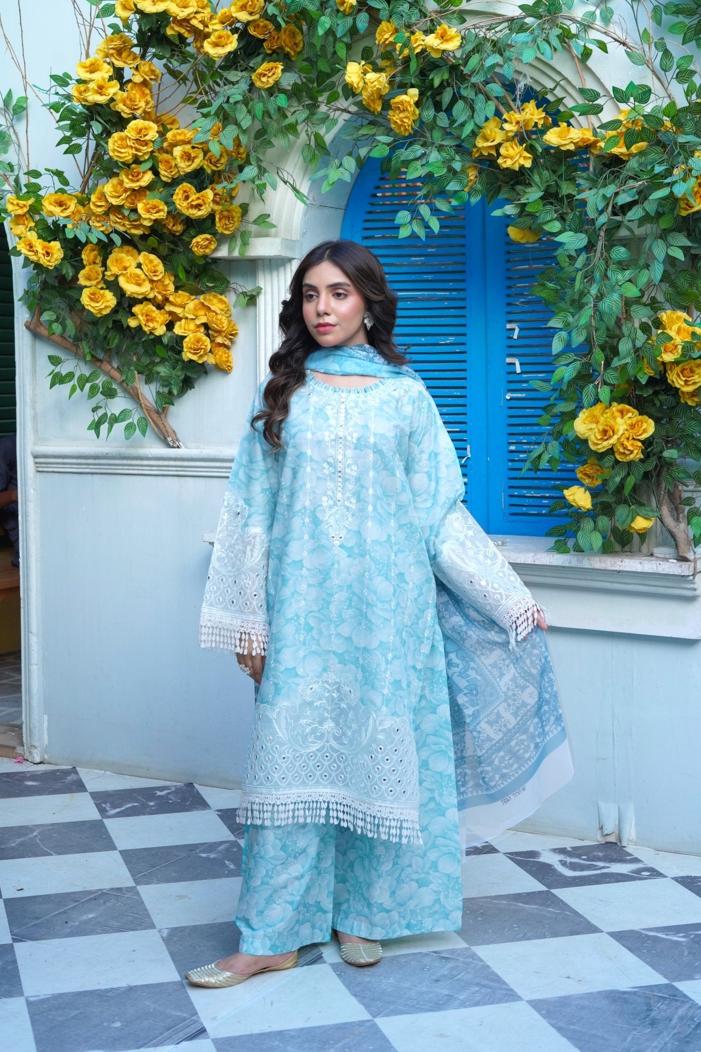 Printed Lawn 3-Piece Suit with Silk Chiffon Dupatta & Flapper Trouser - sitarastyle.com