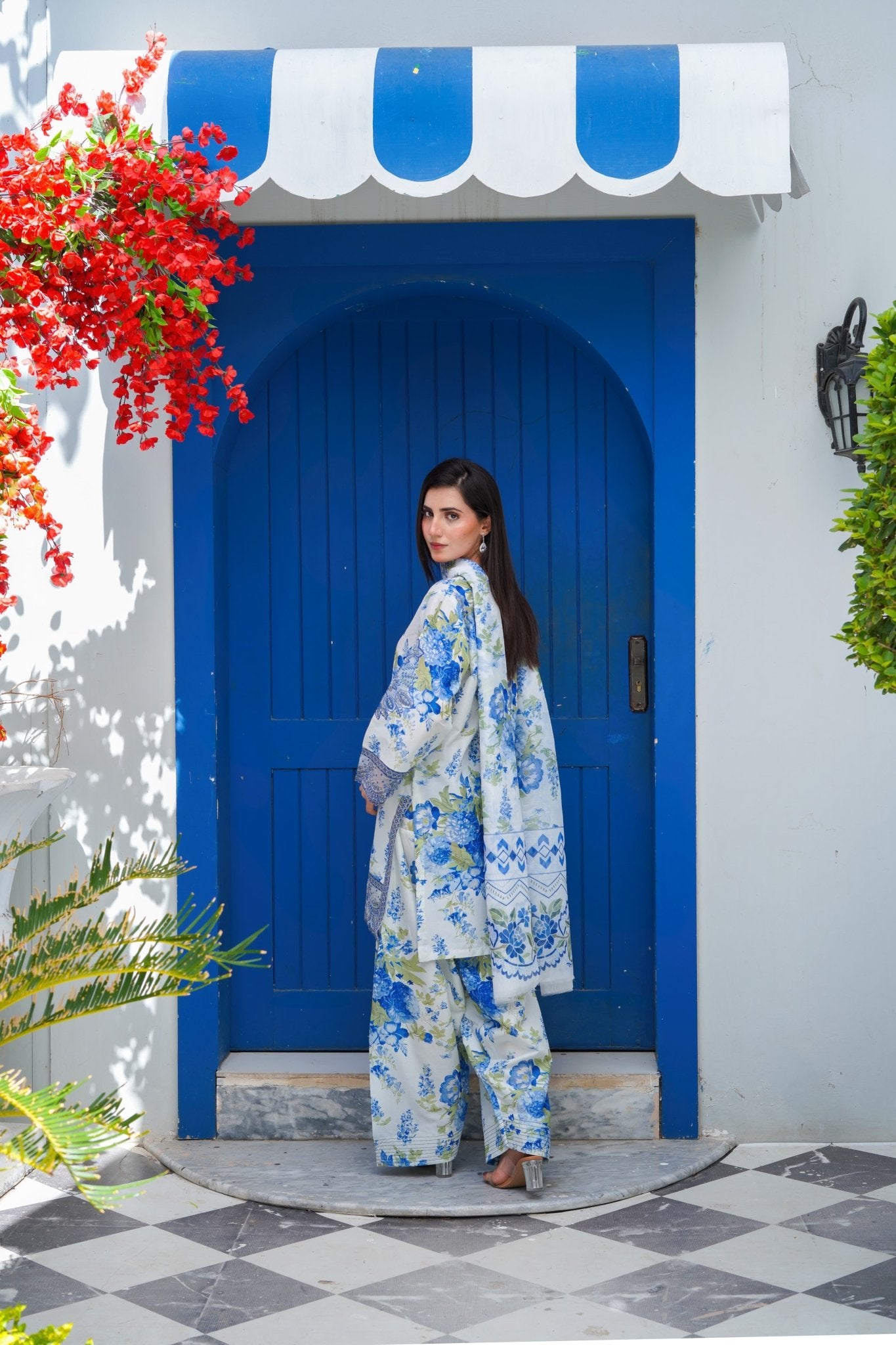 Printed Lawn Suit with Farshi Shalwar – 3 Piece - sitarastyle.com