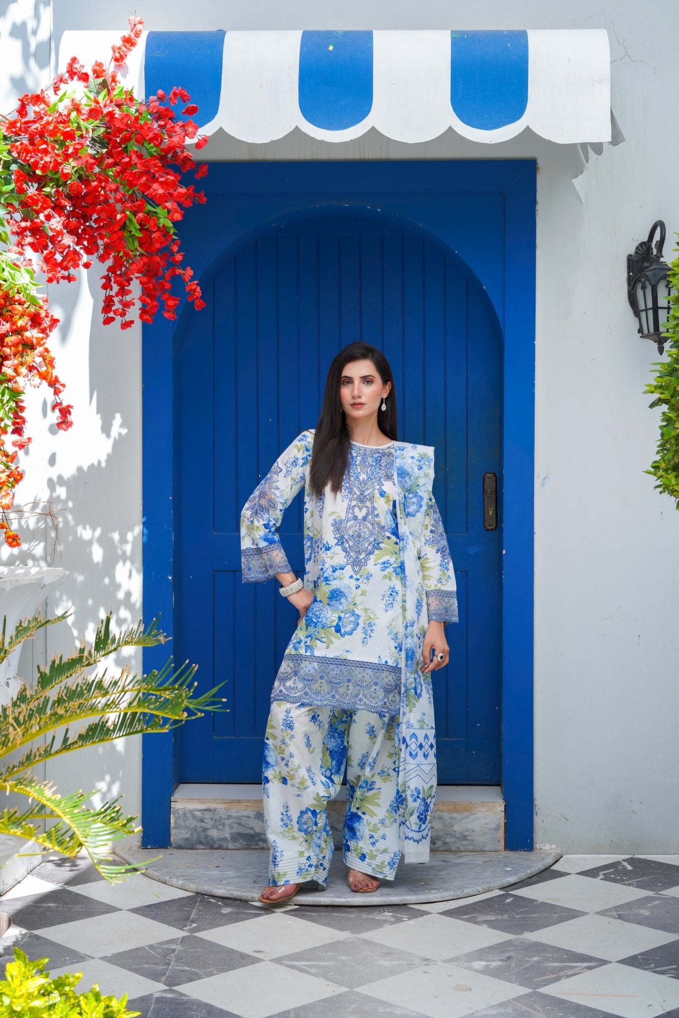 Printed Lawn Suit with Farshi Shalwar – 3 Piece - sitarastyle.com