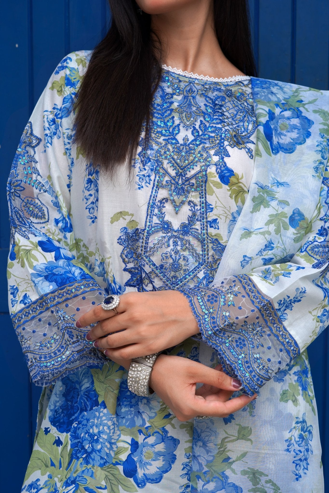 Printed Lawn Suit with Farshi Shalwar – 3 Piece - sitarastyle.com
