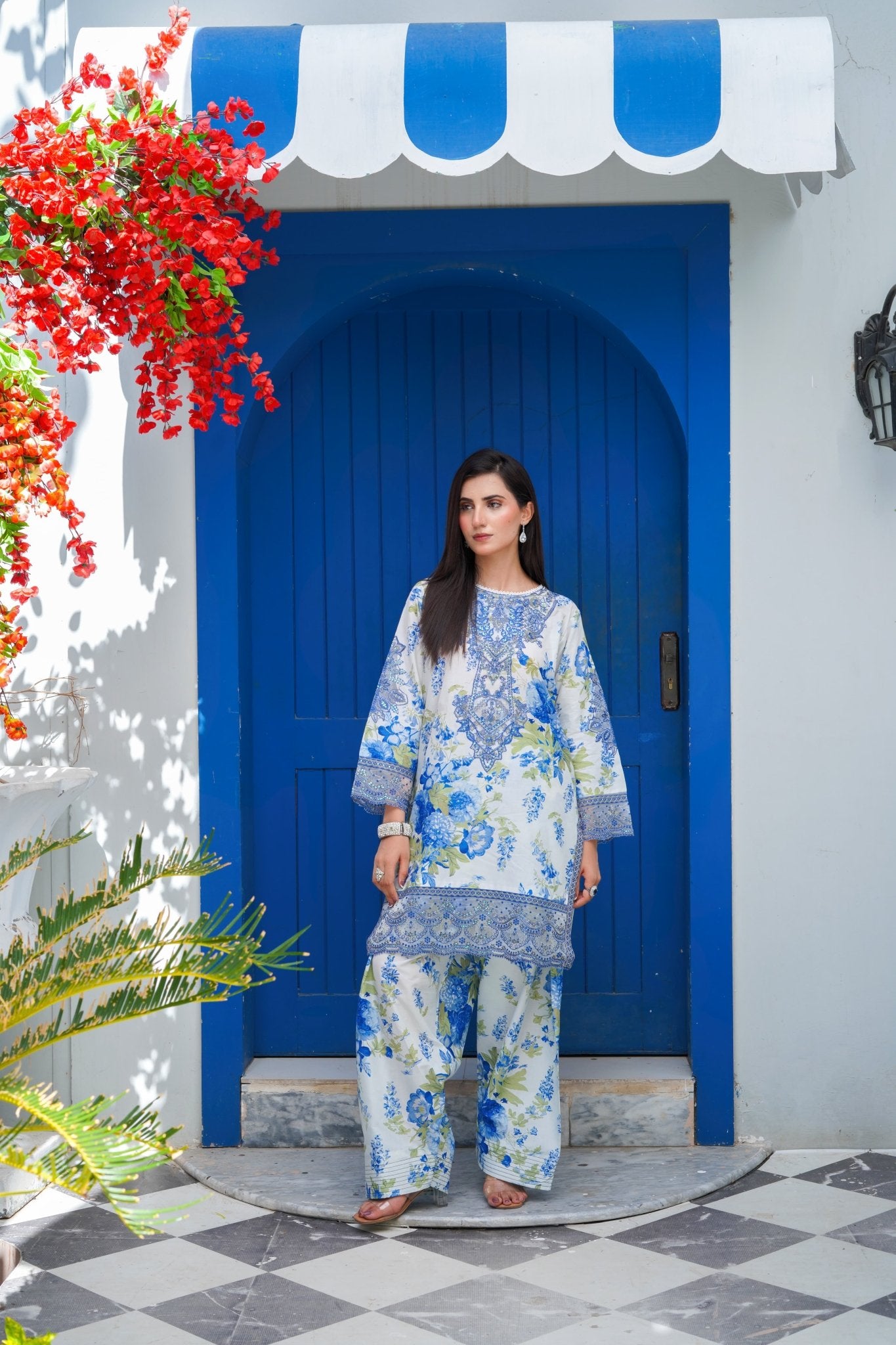 Printed lawn suit with farshi shalwar 3-piece - Sitara Style